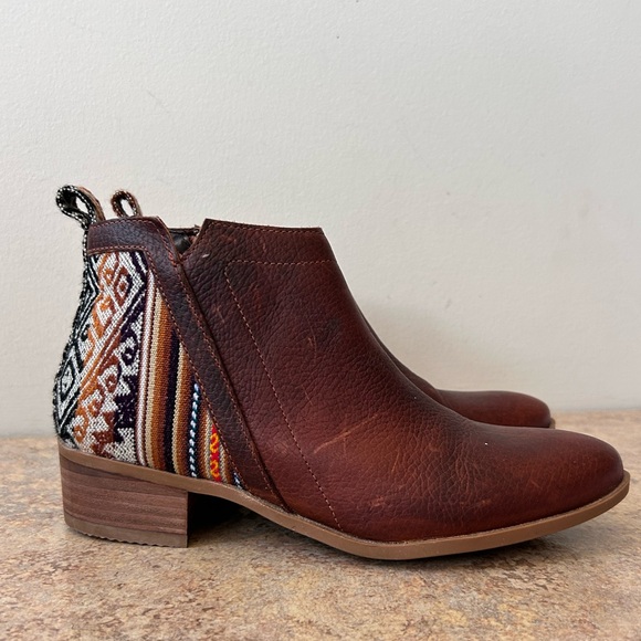 Inkka Beautiful Brown Leather Ankle Boots with Textile Design size 9 - Picture 4 of 10